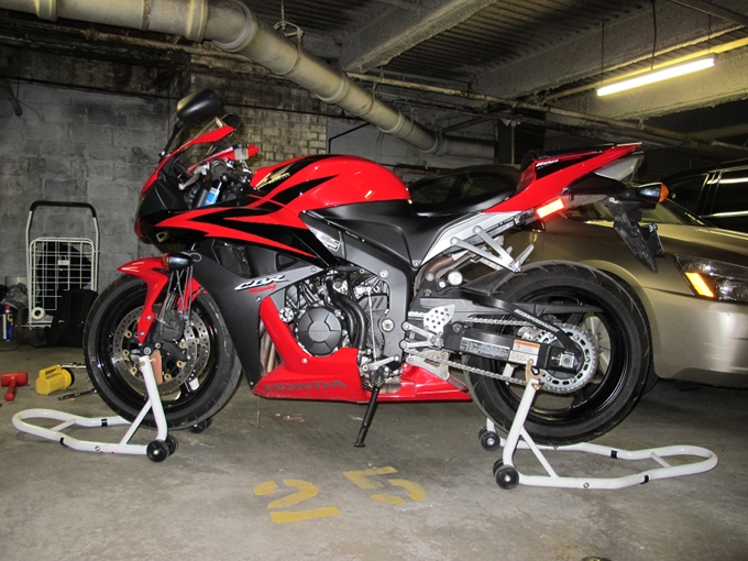 Honda cbr600rr front wheel removal #4